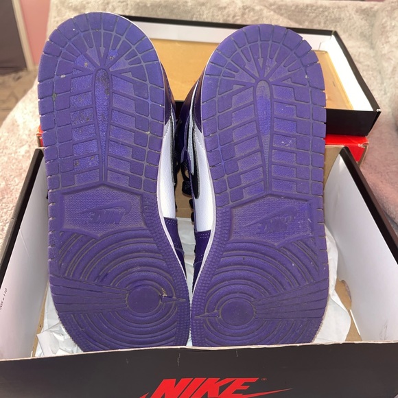 Court Purple Air Jordan 1 - Picture 7 of 7